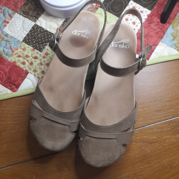 Dansko Betsey Sandals Tan Milled Leather Closed Toe Ankle Strap Shoes EU 37 - Picture 5 of 11